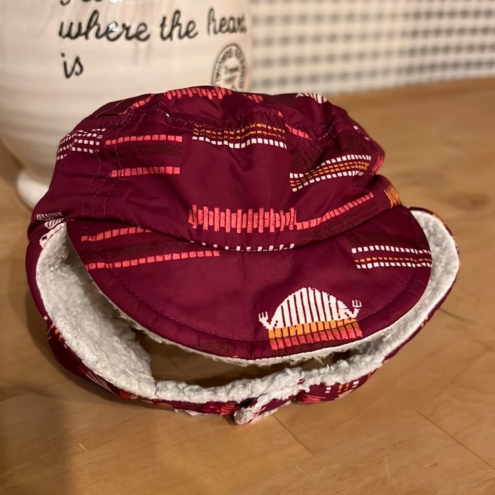 Patagonia Baby Fleece Earflap  Winter Hat Tortoise Aztec Print Burgundy Pink